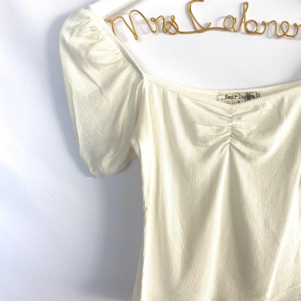 🦋3/$30 Cream Puffed sleeve Crop Top - Picture 3 of 5